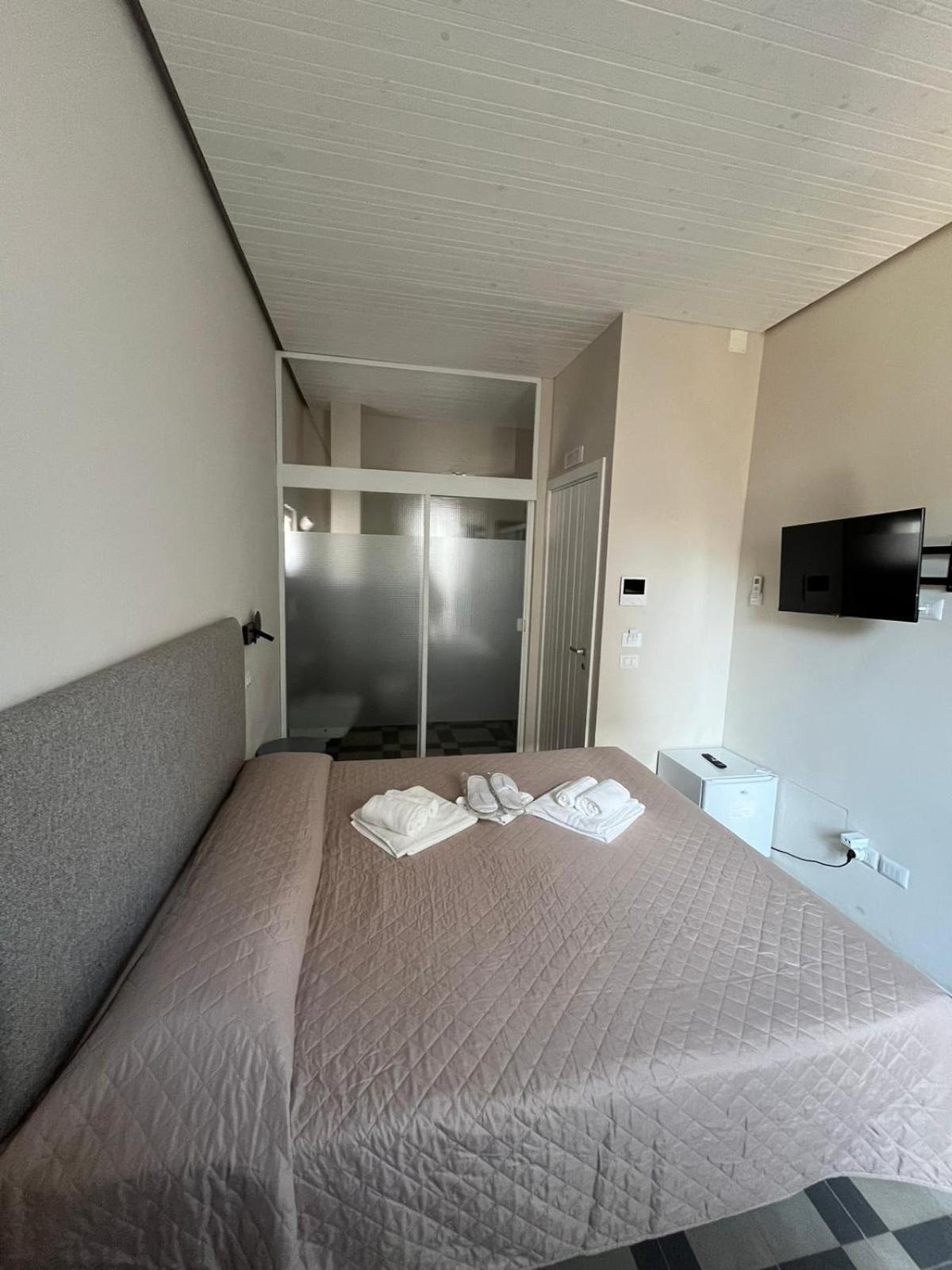 Lore Guest house